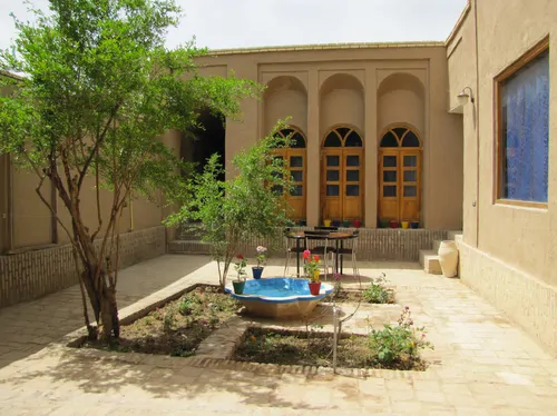 تصویر ۱ - اقامتگاه بوم‌گردی  مهریزان  در  مهریز