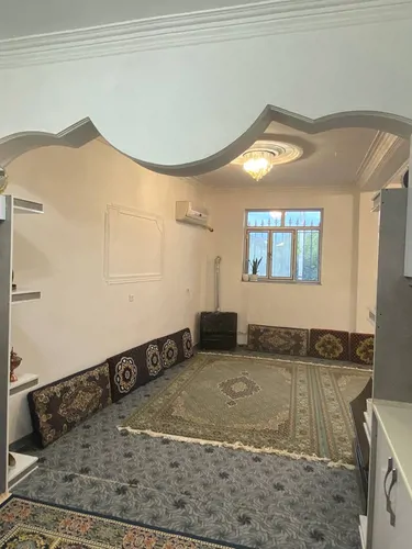 تصویر ۱ - خانه جمهوری در  اسالم