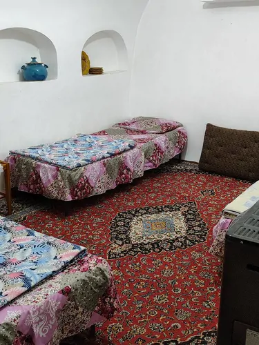 تصویر 1 - اقامتگاه بوم‌گردی سرقنات (اتاق چارسو) در  آباده