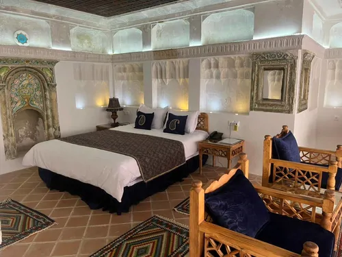 تصویر ۱ - هتل سنتی ارغوان (اتاق شاه نشین) در  قزوین