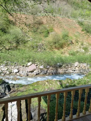 تصویر 5 - کلبه کلبه چوبی شیک هلوآن در سه هزار شهسوار