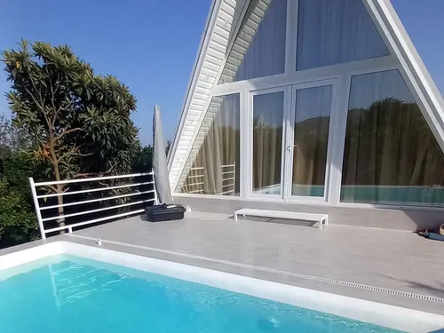 تصویر 11 - کلبه سوئیسی استخردار آبگرم ریتا در بهشهر