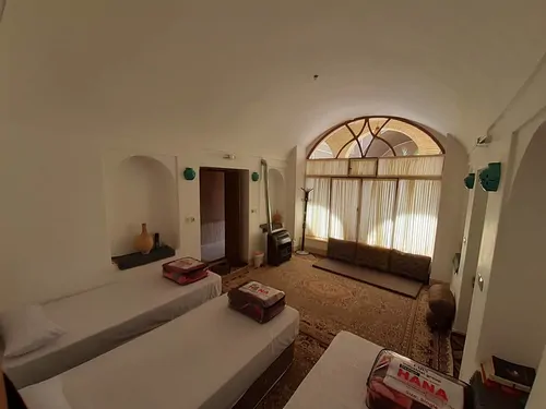 تصویر 3 - اقامتگاه بوم‌گردی نخلستان باباحاجی(اتاق مورتین) در  اردکان