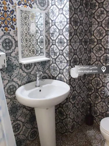 تصویر 15 - اقامتگاه بوم‌گردی خانه باغ ایرانی (اتاق فریدون مشیری) در  شیراز