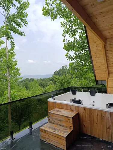 تصویر 11 - کلبه سوئیسی دِیت با جکوزی در  لفور