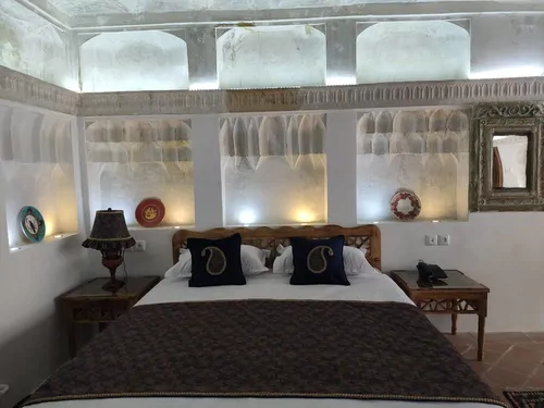 تصویر 6 - هتل سنتی ارغوان (اتاق شاه نشین) در  قزوین