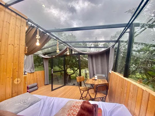 تصویر 12 - کلبه سقف شیشه ای پاناروما در سوادکوه