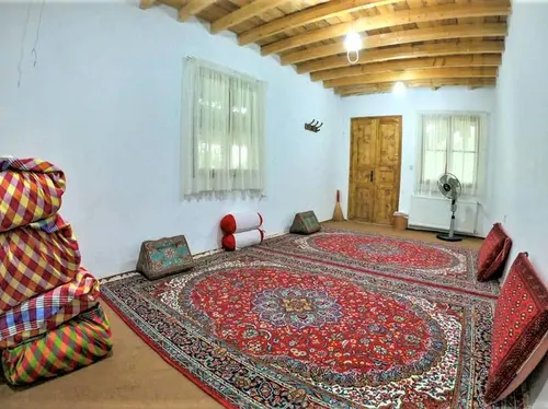 تصویر 3 - اقامتگاه بوم‌گردی عمارت ملک للشک در رشت