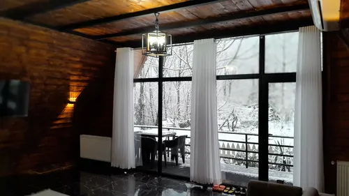 تصویر 8 - کلبه چوبی ساحل گیشم در  شفت