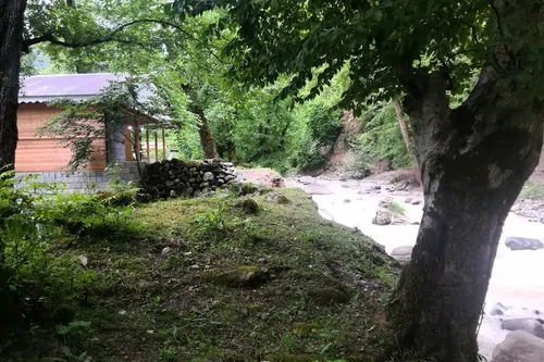 تصویر 1 - ویلا کلبه جنگلی بر رودخانه و جنگل  در  تالش