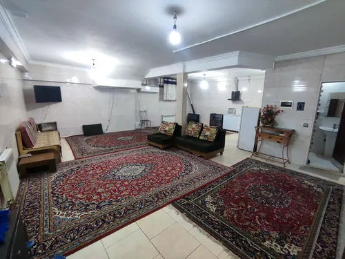تصویر 2 - آپارتمان مبله سرشور (زیرهمکف) در مشهد