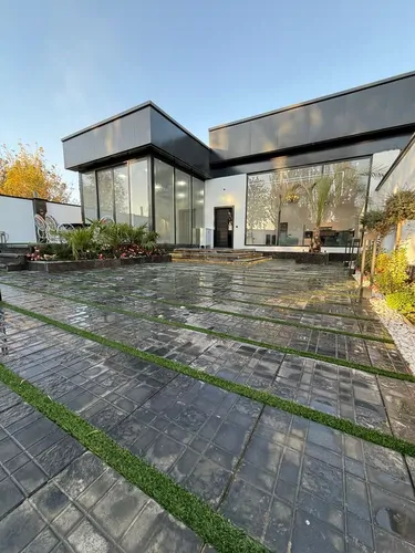 تصویر 2 - ویلا استخردار آبگرم نیکان با فوتبال دستی در چهارباغ