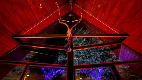 تصویر 19 - کلبه سوییسی استخردار آبگرم دلبر در  رستم آباد