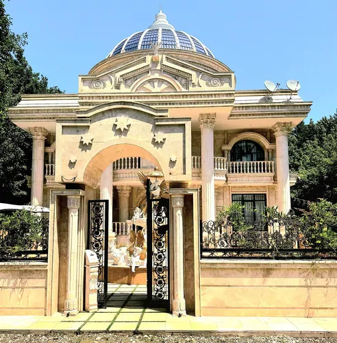 عمارت لاکچری سیلور استار