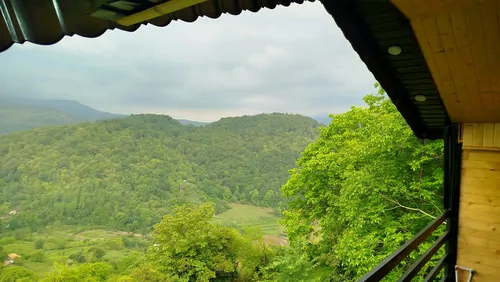 تصویر 2 - کلبه چوبی ماه سرا با جکوزی در  شیرگاه