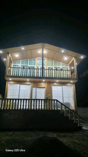 تصویر 2 - کلبه کلبه دو طبقه (سوئسی مدرن )شب پرستاره با چشم انداز کوه و جنگل و برکه بزرگ در ماسال