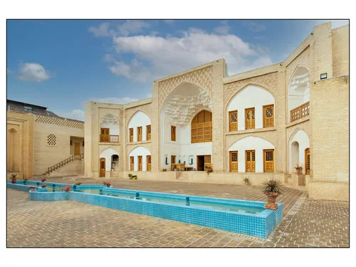 تصویر 2 - هتل سنتی عمارت حاکم در اراک