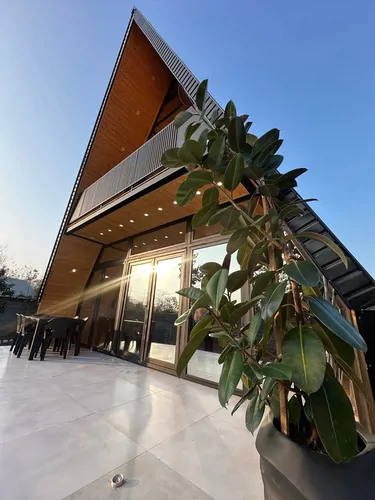 تصویر 12 - کلبه خان در رشت