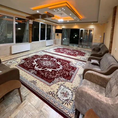 تصویر 2 - ویلا استخر اب گرم بهادران در باغ بهادران