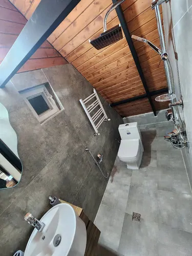 تصویر 20 - کلبه سوییسی آوان با جکوزی  در  رامسر