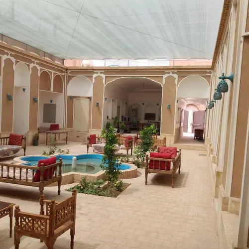 تصویر 10 - اقامتگاه بوم‌گردی سرای سپنج (اتاق شاه نشین) در  یزد