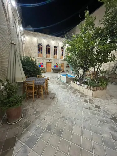تصویر 19 - اقامتگاه بوم‌گردی همای (اتاق پنج دری) با صبحانه رایگان در  شیراز