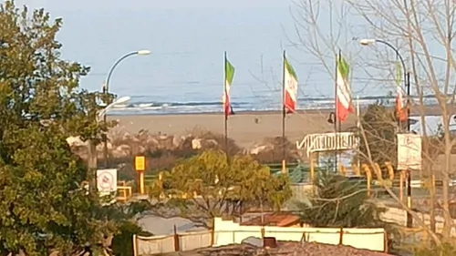 تصویر 3 - آپارتمان مبله کاسپین با روف گاردن در نوشهر