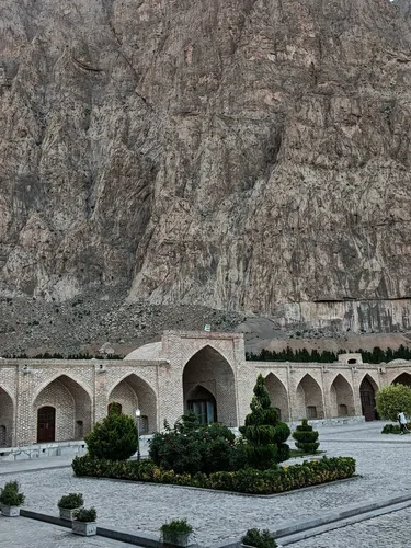 تصویر 5 - هتل سنتی هتل لاله بیستون در  کرمانشاه