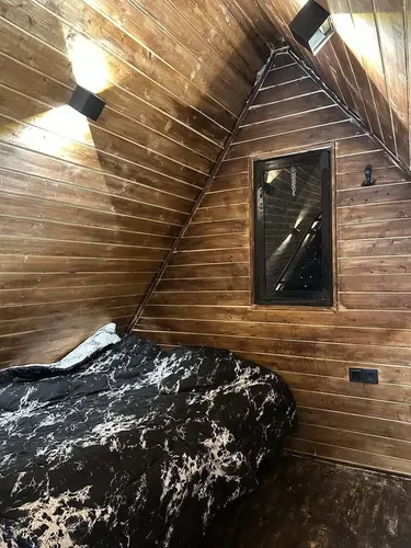 تصویر 11 - کلبه چوبی جنگلی طلا در  شیرگاه