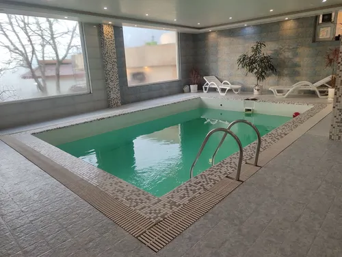 تصویر ۱ - ویلا استخردار سرپوشیده آبگرم با ایرهاکی در  فشم