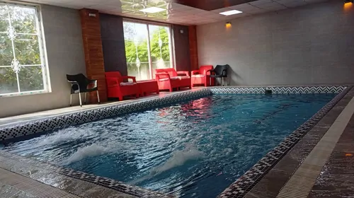 تصویر 2 - ویلا استخردار آبگرم امیر با فوتبال دستی در انزلی