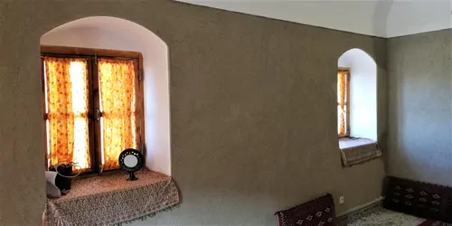 تصویر 3 - اقامتگاه بوم‌گردی آق سید ذبیح الله  (اتاق زیر پله) در  طبس
