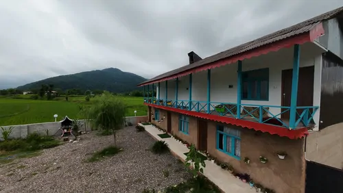 تصویر ۱ - کلبه طلوع در  رشت