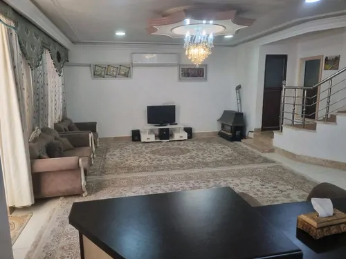 تصویر 2 - ویلا عمارت خورشید حسین آباد در کاشان