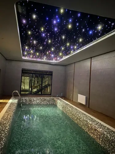 تصویر 3 - ویلا ویلای دو خوابه با استخر سرپوشیده با روف و فوتبال دستی در چهارباغ