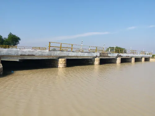 تصویر 2 - اقامتگاه بوم‌گردی باپیر (اتاق شمار یک) در دشتی