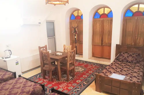 تصویر 4 - هتل سنتی خادمی (اتاق 5 تخته) در  کاشان