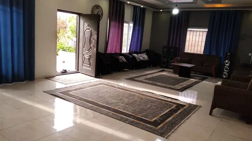 تصویر 4 - ویلا اقامتگاه با استخر سر پوشیده واطراف استخر باچمن مسنوعی پوشیده شده در سهیلیه