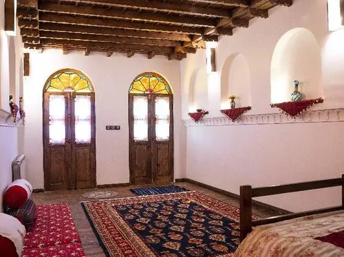 تصویر 4 - اقامتگاه بوم‌گردی عمارت استارسو (اتاق دارکتن) در  قائمشهر