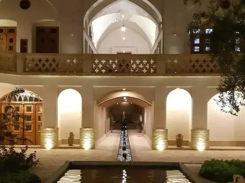 تصویر 12 - هتل سنتی خانه سپنج(اتاق ایوان دو) در  کاشان