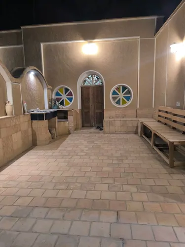 تصویر 2 - اقامتگاه بوم‌گردی عمارت دواُشکوب علویجه  اتاق مهتاب در نجف آباد