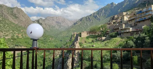 تصویر 4 - خانه دریاچه نزدیک سد داریان در  پاوه