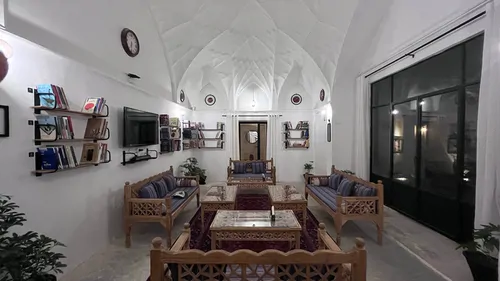 تصویر 8 - اقامتگاه بوم‌گردی محیط (فضای گوشه) در  کاشان