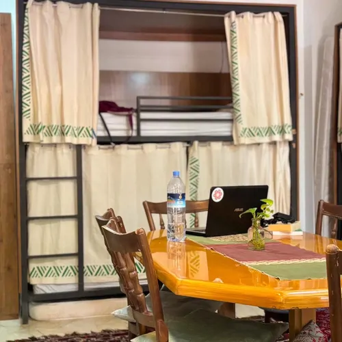 تصویر ۱ - هاستل ماه بی‌بی (تخت در اتاق خوابگاهی آقایان) مستر با صبحانه رایگان در  اصفهان