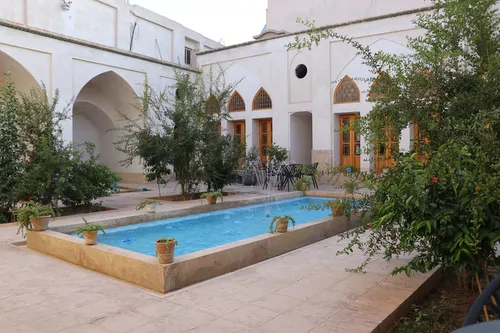 تصویر 9 - هتل سنتی سرای نفیس (اتاق فیروزه) در  کاشان