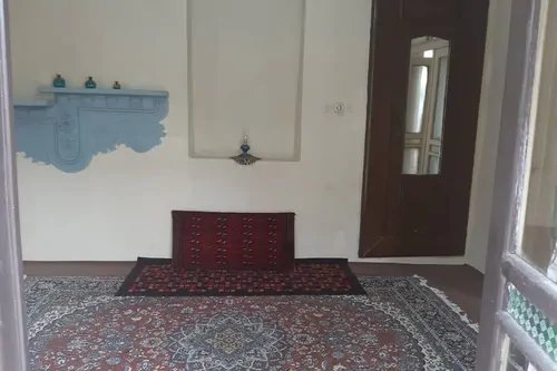 تصویر 1 - اقامتگاه بوم‌گردی کارما(اتاق اریکا) در  اصفهان