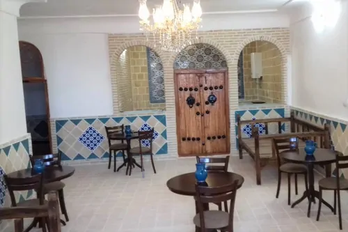 تصویر 4 - اقامتگاه بوم‌گردی عمارت آینه خانه(واحد3) در ورزنه