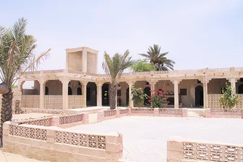 تصویر ۱ - اقامتگاه بوم‌گردی خانه دوست(غار نمکدان) در  قشم