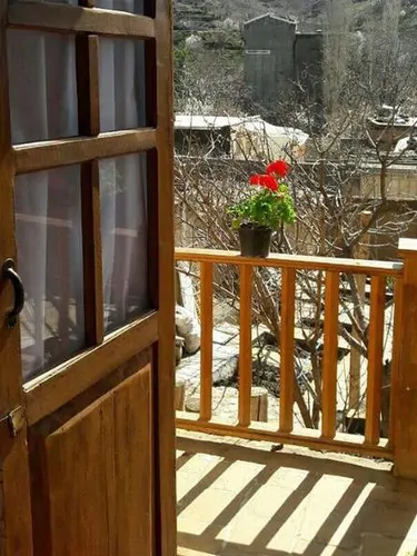 تصویر 2 - اقامتگاه بوم‌گردی چنارستان (اتاق یاس) در نیشابور