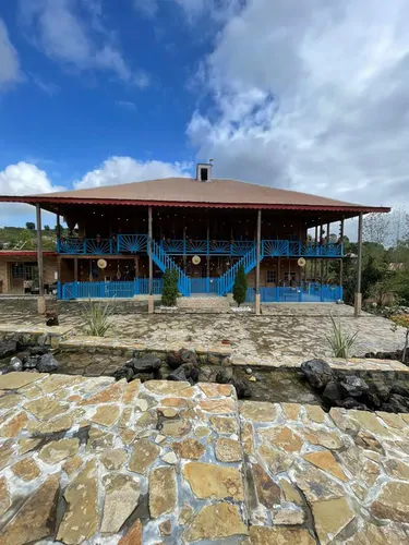 تصویر ۱ - اقامتگاه بوم‌گردی الماس سبز (واحد1) در  قلعه‌رودخان 